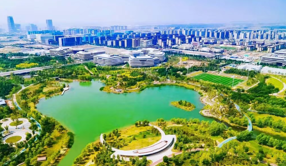 习近平总书记在雄安新区考察时的重要讲话，激励河北干部群众感恩奋进、真抓实干
