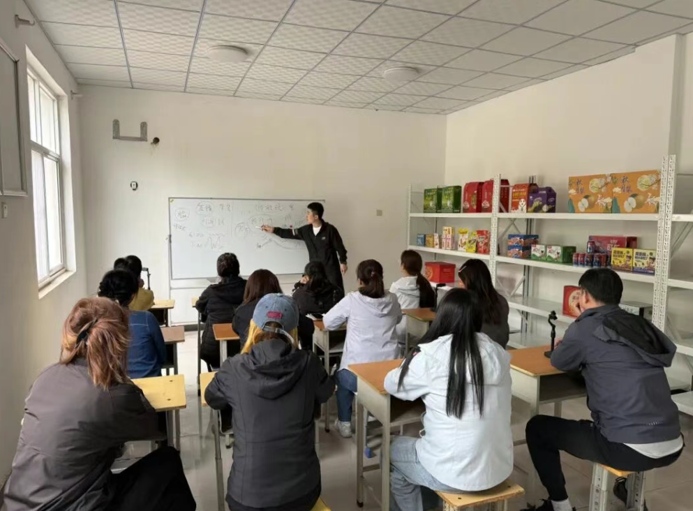 电商助农兴乡村！邱县南辛店乡“一品一播”直播基地正式落地